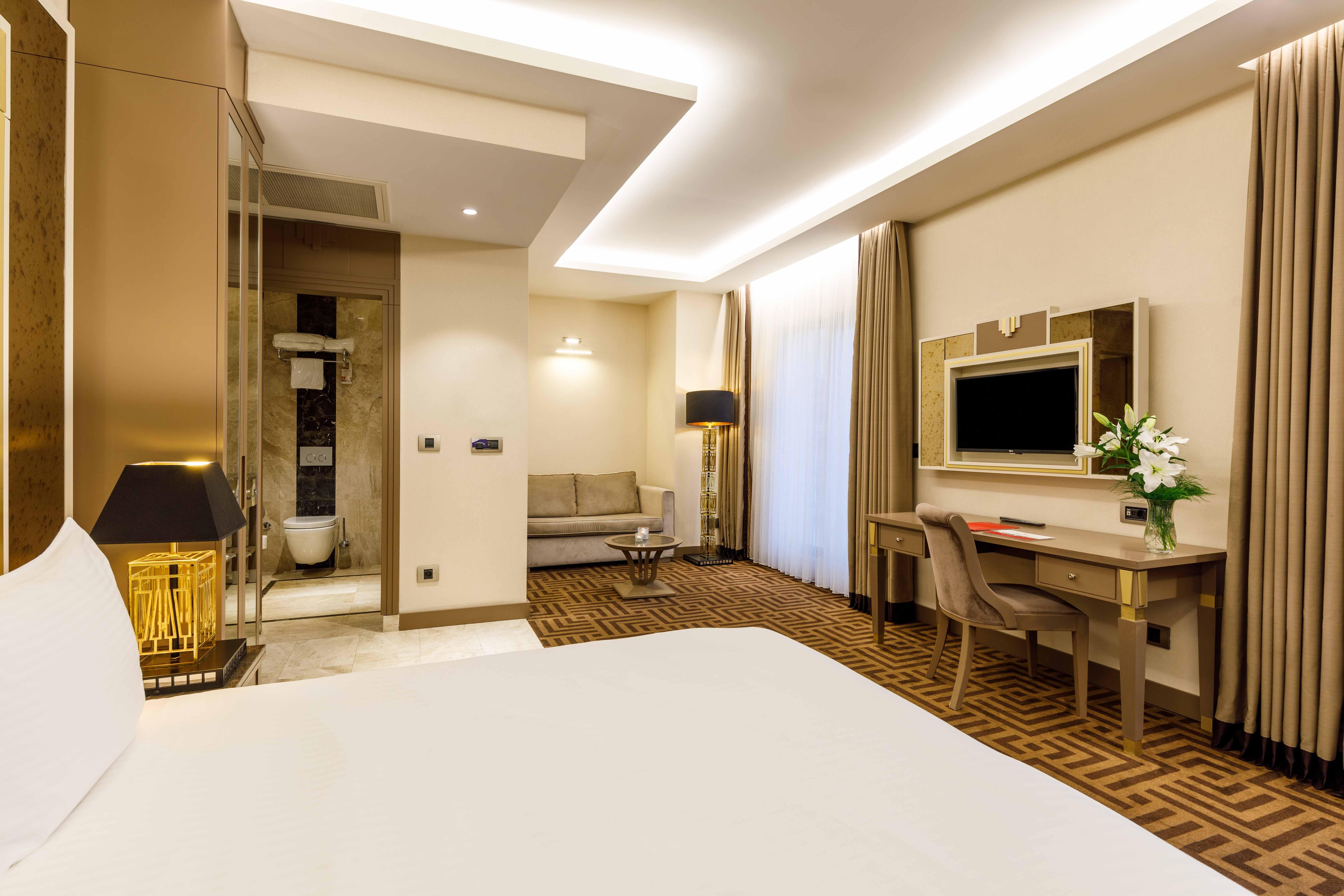 Ramada By Wyndham Golden Horn Hotel